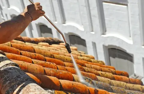 Nettoyage de toitures - Saint-Léger le Guérétois
